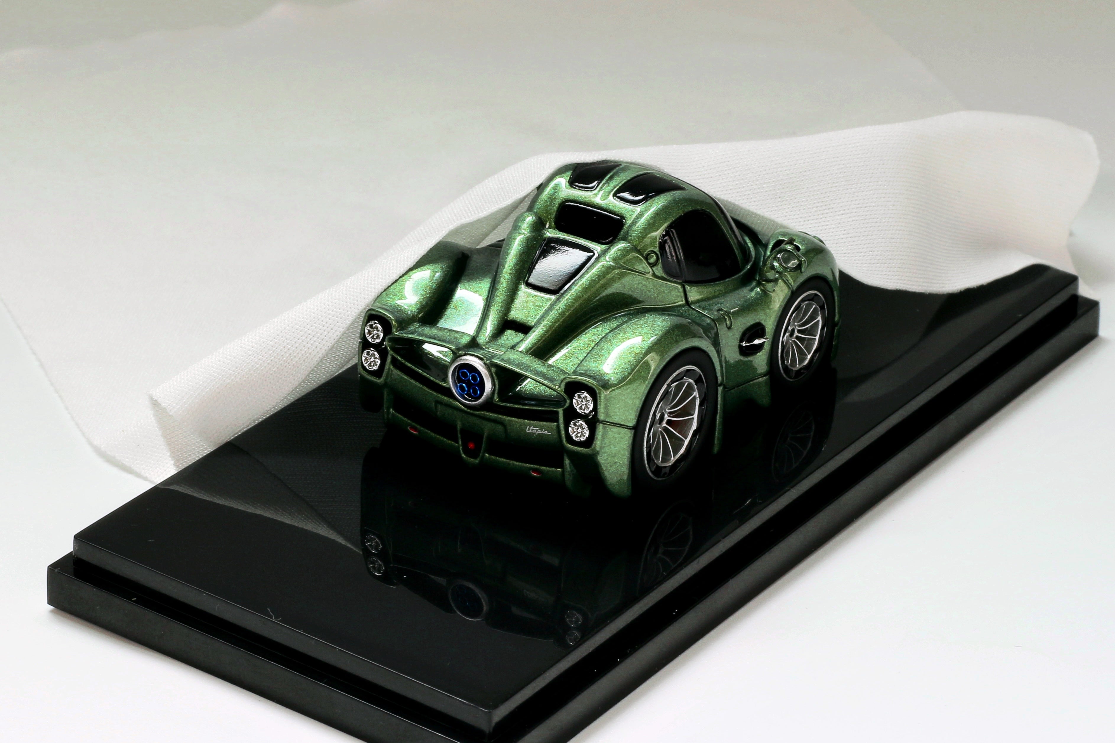 Era Q X KR Studio 1:64 Pagani Utopia Resin (2 Colors) – Horizon