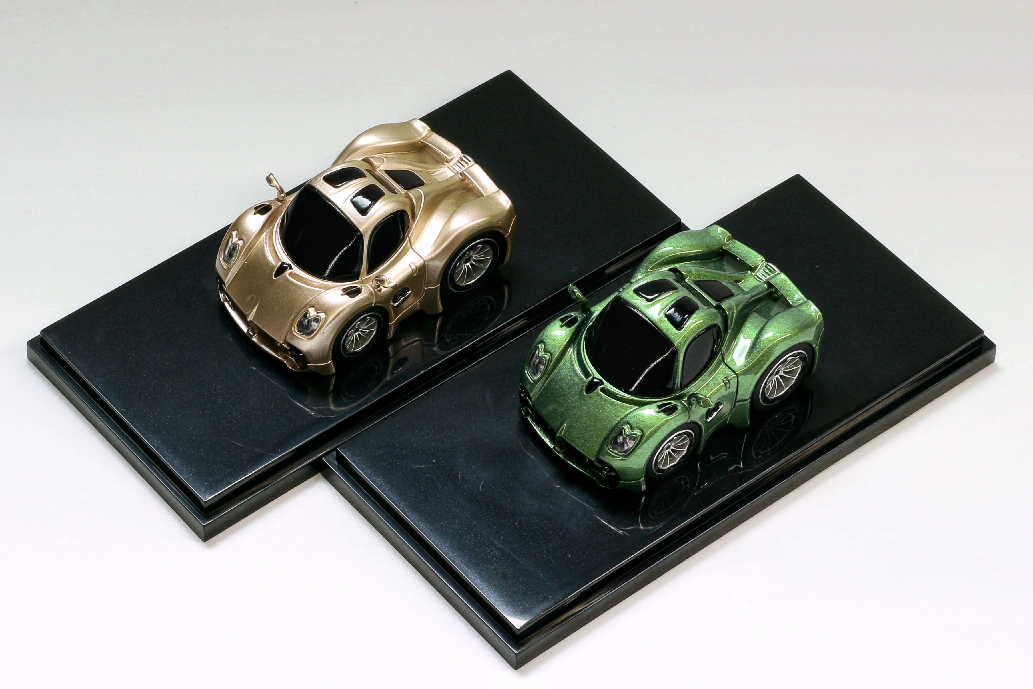 HENRI　スタジオ 　カーボーイ Era Q X KR Studio 1:64 Pagani Utopia Resin (2 Colors) – Horizon