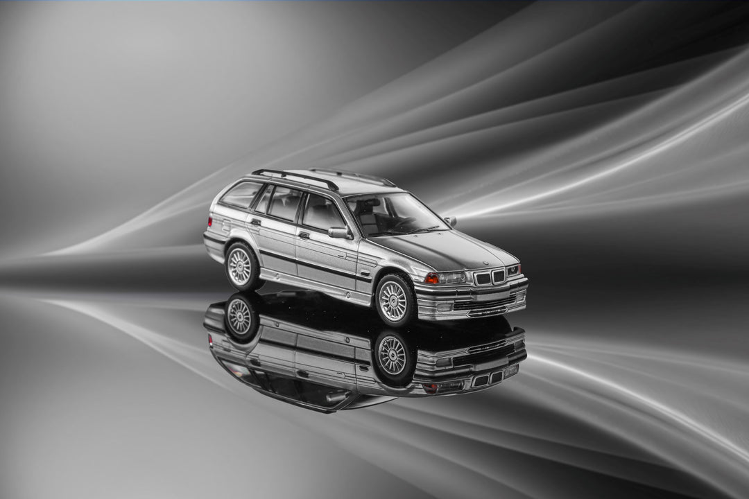 [Preorder] Mortal 1:64 BMW E36 3 Series Touring Alpina B8 (Silver / Blue)