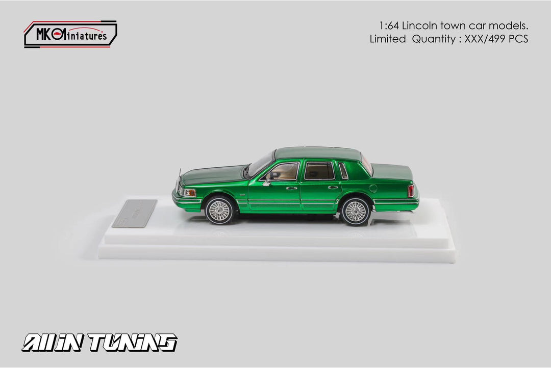 [Preorder] MK Miniatures 1:64 Lincoln Town Car Green