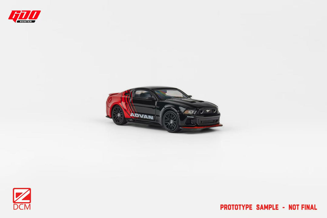 [Preorder] GDO Hunter x DCM Ford Mustang 2014 (2 Colors)