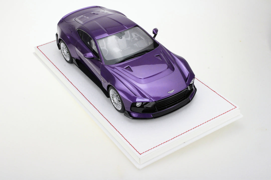 [Preorder] Runner 1:18 Aston Martin Valour Resin Model