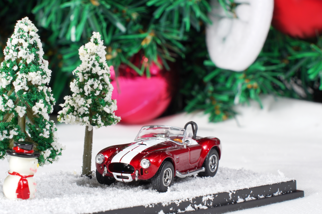 [Preorder] Fine works64 1:64 Shelby 427 Metallic Red Christmas