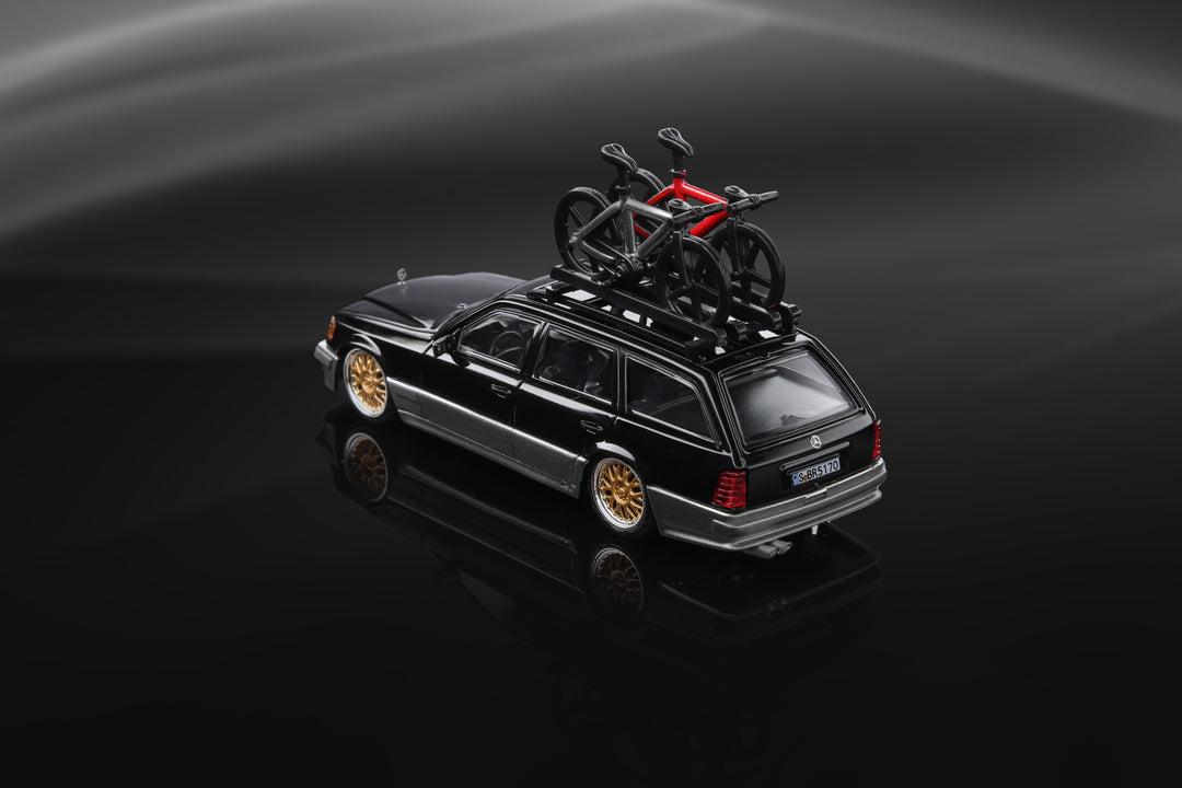 [Preorder] Mortal 1:64 Mercedes-Benz S124 Wagon Black / Green (4 Versions)