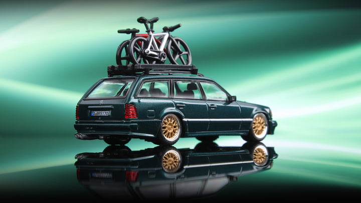 [Preorder] Mortal 1:64 Mercedes-Benz S124 Wagon Black / Green (4 Versions)