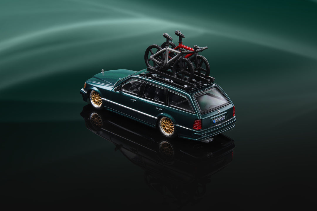 [Preorder] Mortal 1:64 Mercedes-Benz S124 Wagon Black / Green (4 Versions)