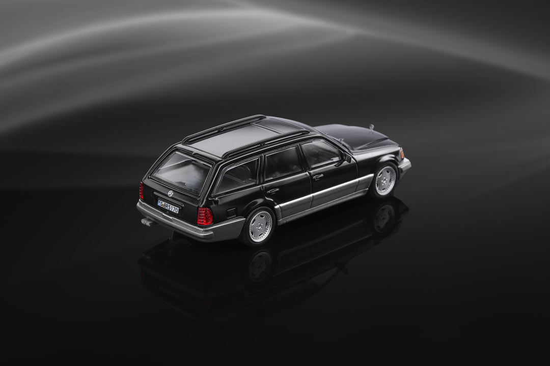 [Preorder] Mortal 1:64 Mercedes-Benz S124 Wagon Black / Green (4 Versions)