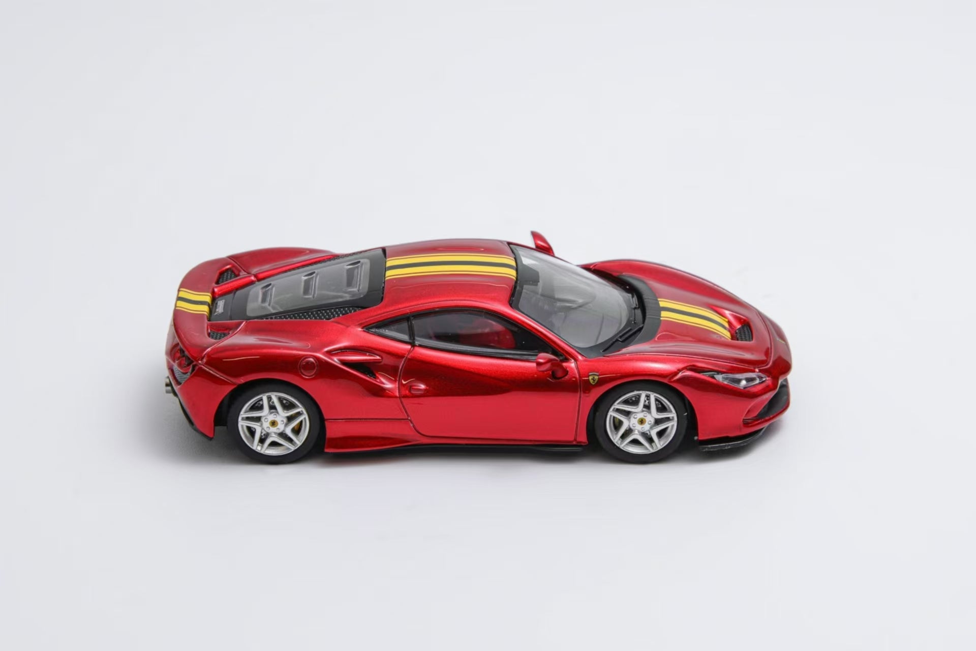 XF Model 1:64 Ferrari F8 Hardtop (4 Versions) – Horizon Diecast