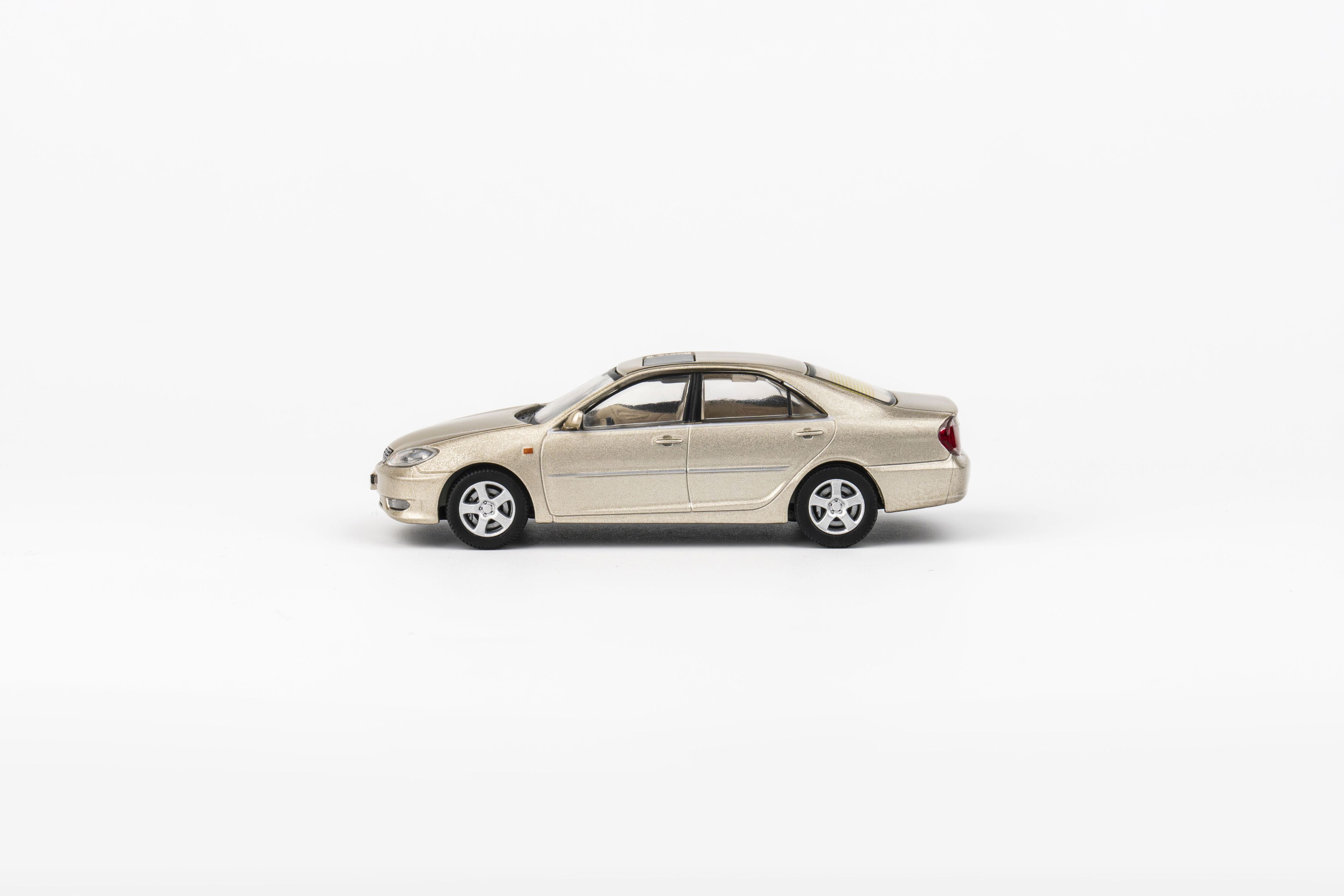 Model 1 1:64 Toyota Camry XV30 (3 Colors) – Horizon Diecast