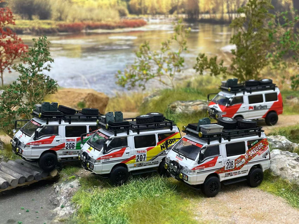 Preorder] Autobots Models 1:64 Mitsubishi Delica (4 Colors