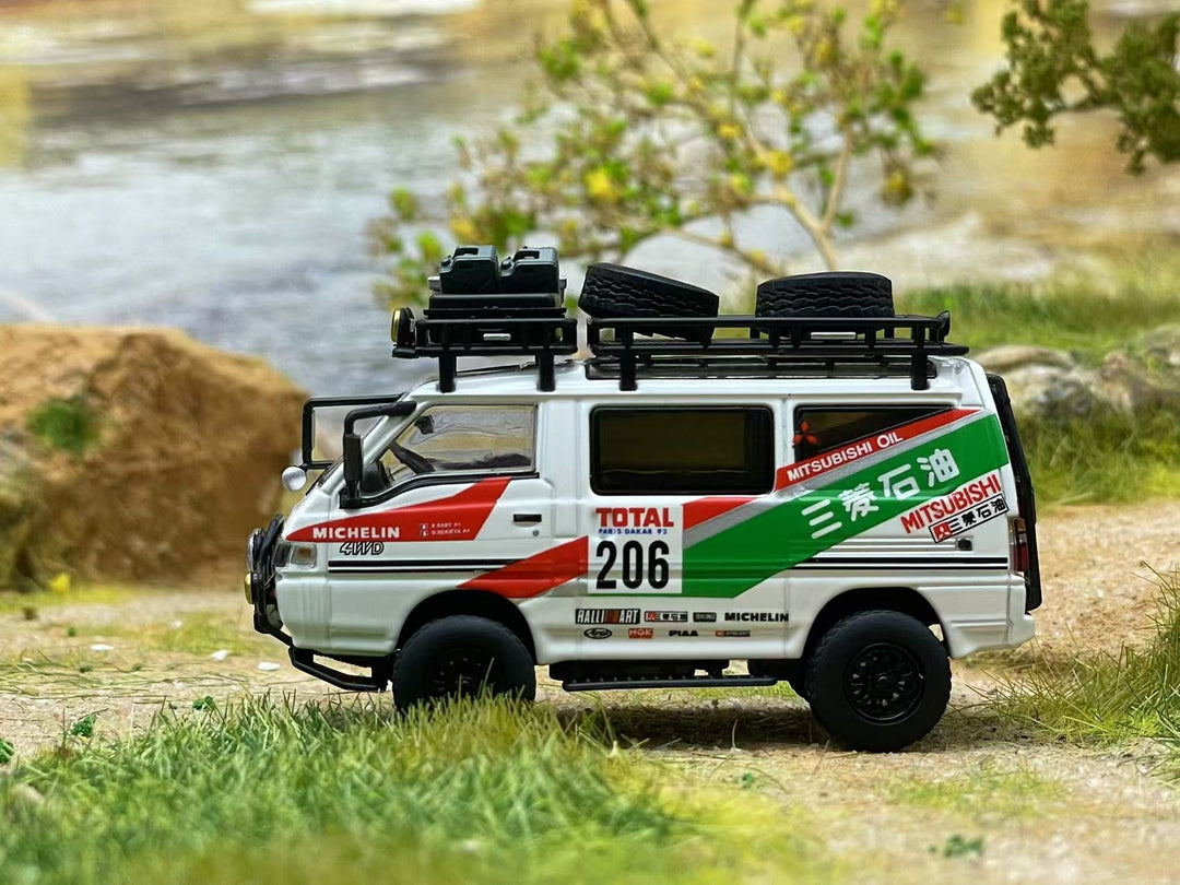 [Preorder] Autobots Models 1:64 Mitsubishi Delica (4 Colors)