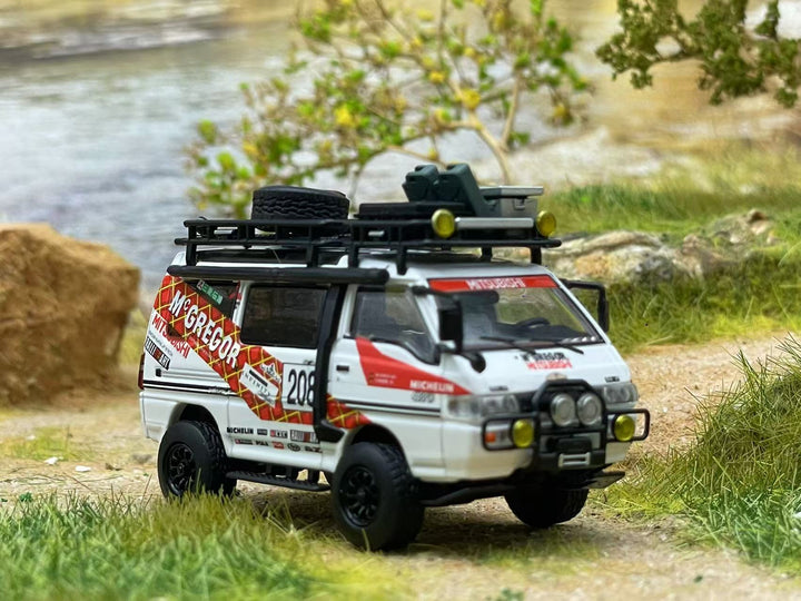 [Preorder] Autobots Models 1:64 Mitsubishi Delica (4 Colors)