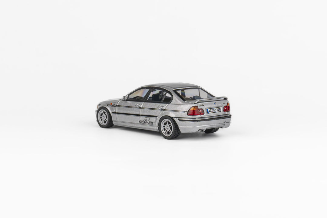 [Preorder] CATCH-22 1:64 BMW 330i E46 (2 Versions)