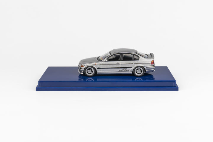 [Preorder] CATCH-22 1:64 BMW 330i E46 (2 Versions)