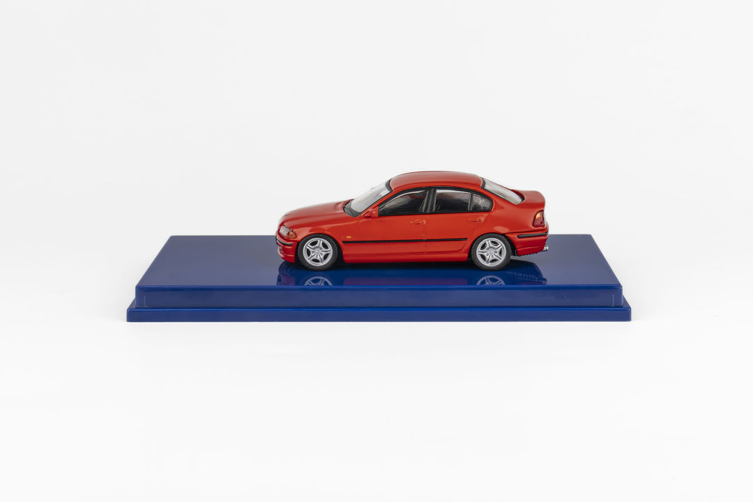 [Preorder] CATCH-22 1:64 BMW 330i E46 (2 Versions)