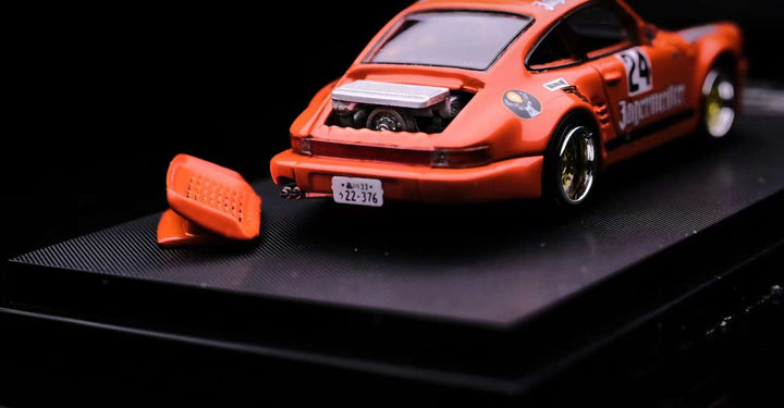 Master 1:64 Porsche 911 (930) Turbo Jagermeister