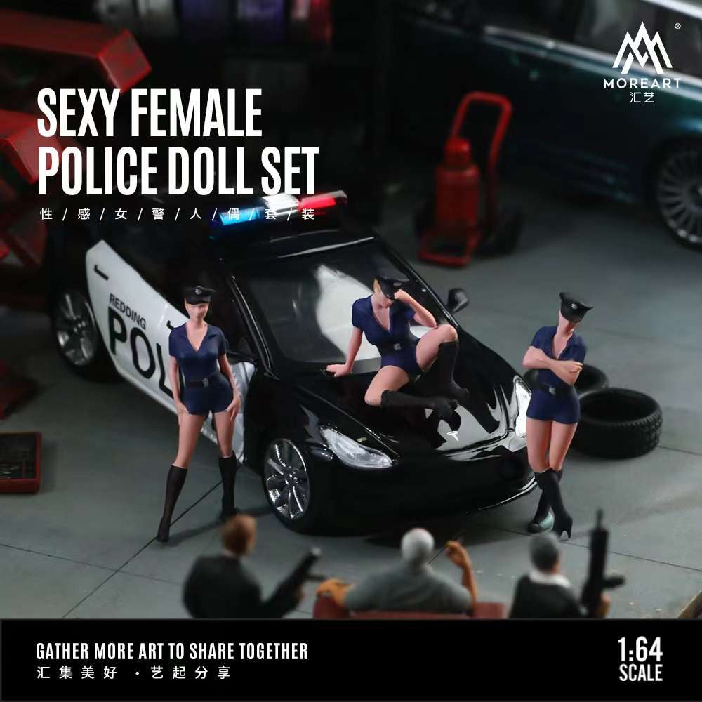 MoreArt 1:64 Police woman Doll Set MO223016