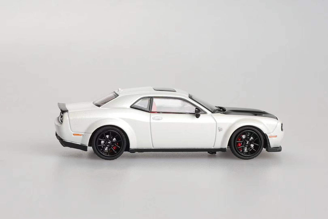 Stance Hunters 1:64 Dodge SRT Hellcat (2 Colors)