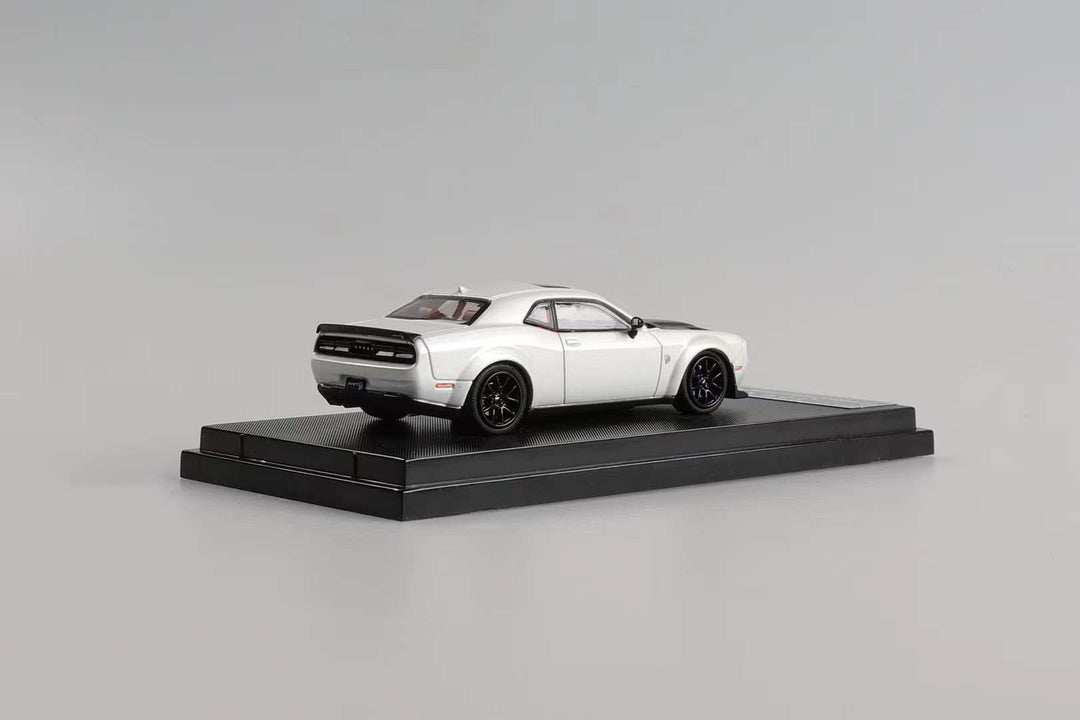 Stance Hunters 1:64 Dodge SRT Hellcat (2 Colors)