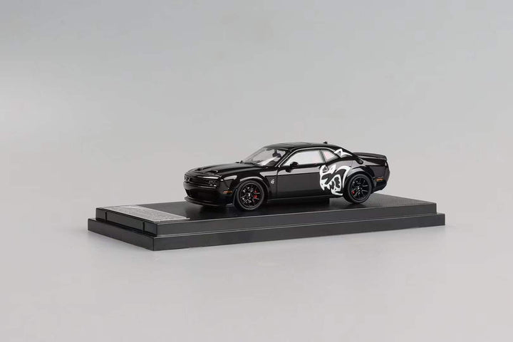 Stance Hunters 1:64 Dodge SRT Hellcat (2 Colors)