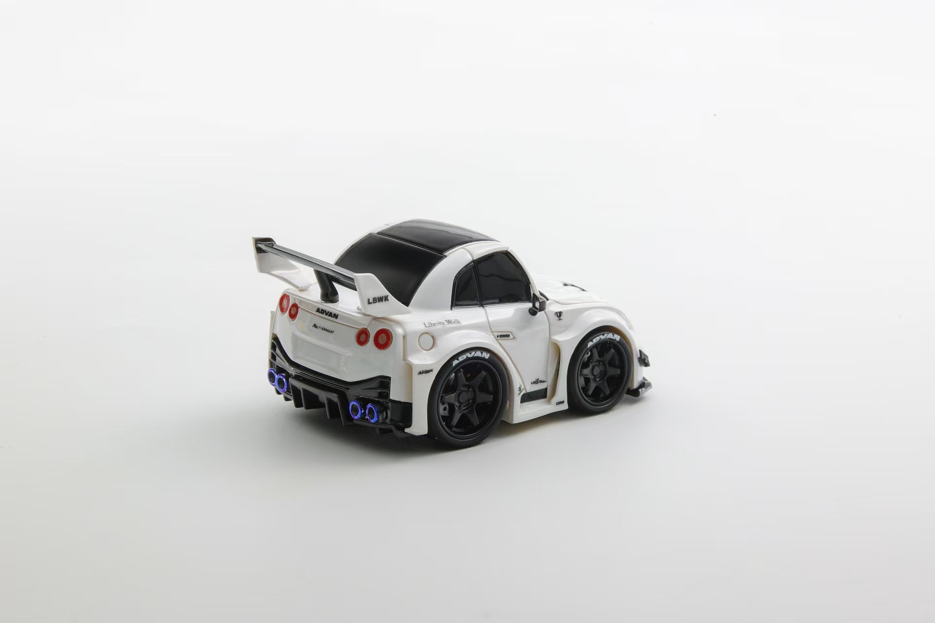 KR Studio 1:64 Nissan GTR R35 (4 Colours) – Horizon Diecast