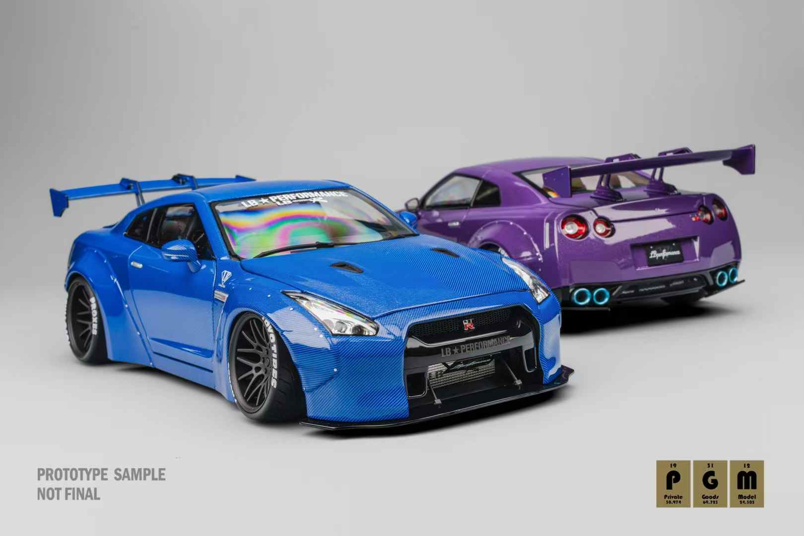 PGM 1:18 LB-WORKS NISSAN GT-R R35 Fully Openable (2 Colours