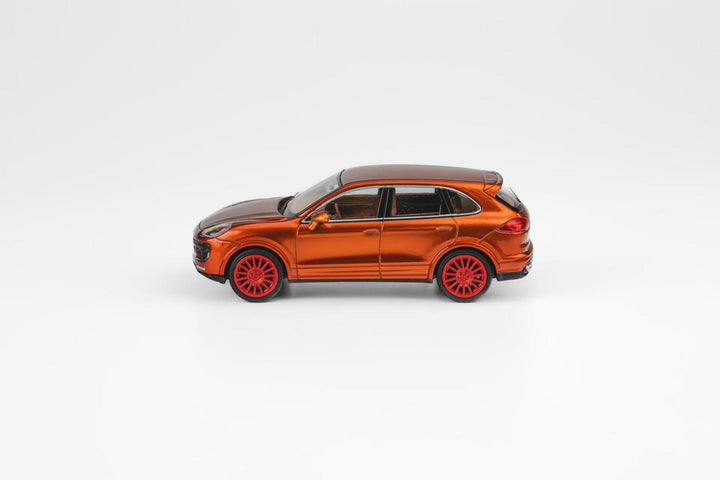 [Preorder] DM Model 1:64 Porsche Cayenne Turbos 2014 (5 Colors)
