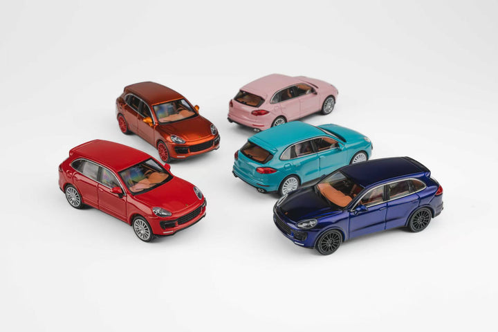 [Preorder] DM Model 1:64 Porsche Cayenne Turbos 2014 (5 Colors)