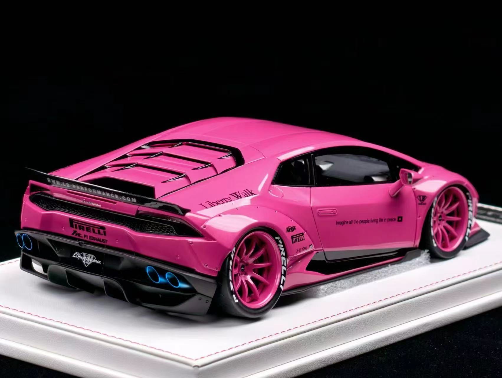Online Only] LB-PERFORMANCE 1:18 LIBERTY WALK Lamborghini Huracan