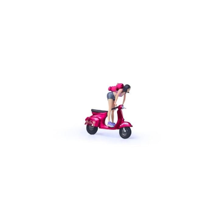 [Preorder] MOREART 1:64 Strawberry Bear scooter motorcycle doll MO222191