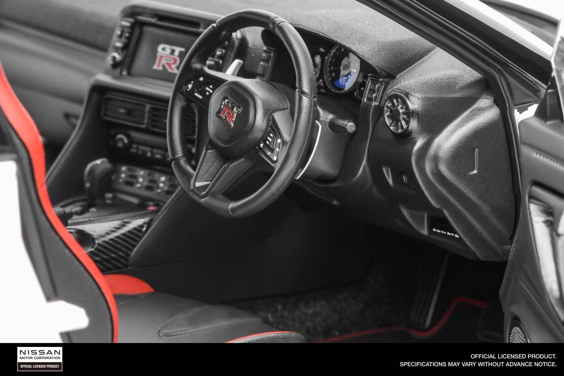 Motorhelix 1:18 Nissan GT-R (R35) Track Edition Engineered by