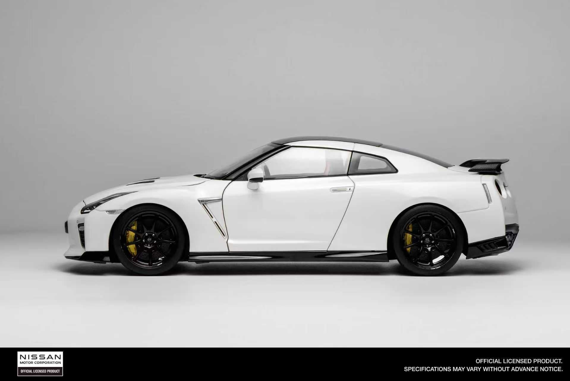 Motorhelix 1:18 Nissan GT-R (R35) Track Edition Engineered by