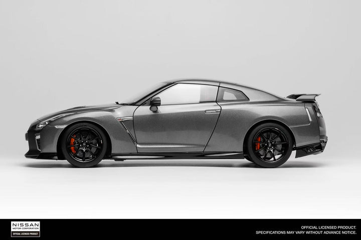 Motorhelix 1:18 Nissan GT-R (R35) Track Edition Engineered by NISMO 2020 (3 Colors)
