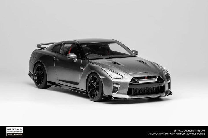 Motorhelix 1:18 Nissan GT-R (R35) Track Edition Engineered by NISMO 2020 (3 Colors)