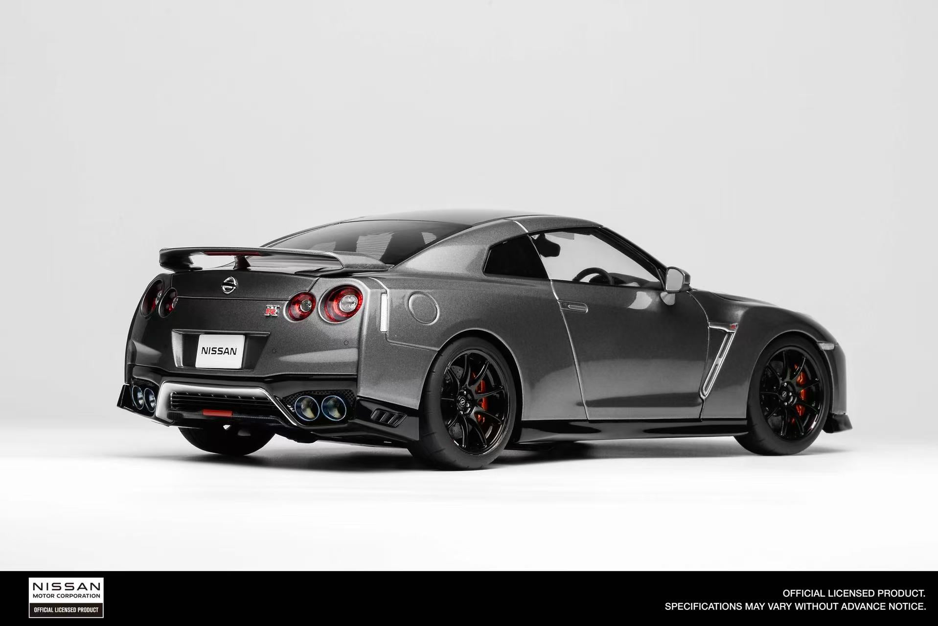 Motorhelix 1:18 Nissan GT-R (R35) Track Edition Engineered by