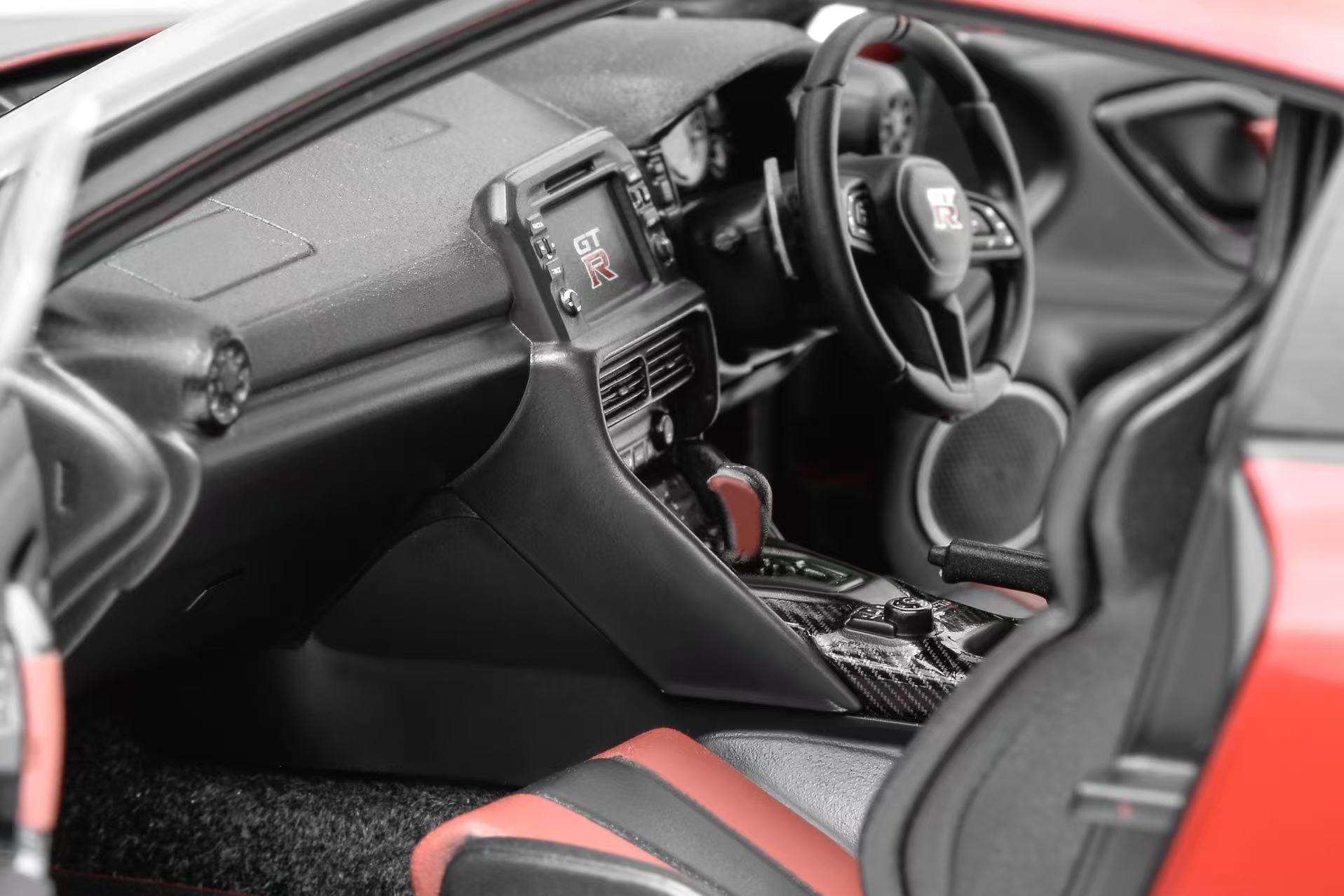 Preorder] Motorhelix 1:18 Nissan GT-R NISMO (R35) Special Edition