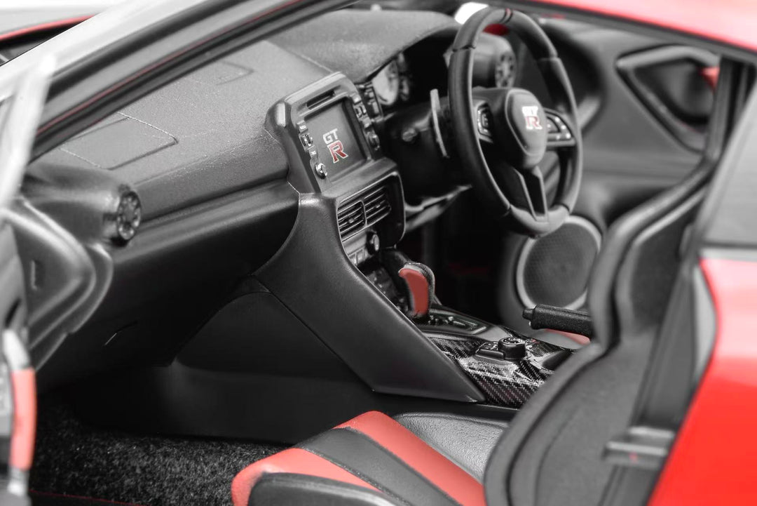 [Preorder] Motorhelix 1:18 Nissan GT-R NISMO (R35) Special Edition 2022 (3 Colors)