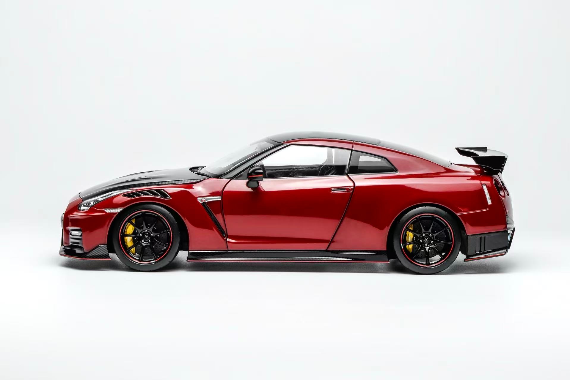 Preorder] Motorhelix 1:18 Nissan GT-R NISMO (R35) Special Edition