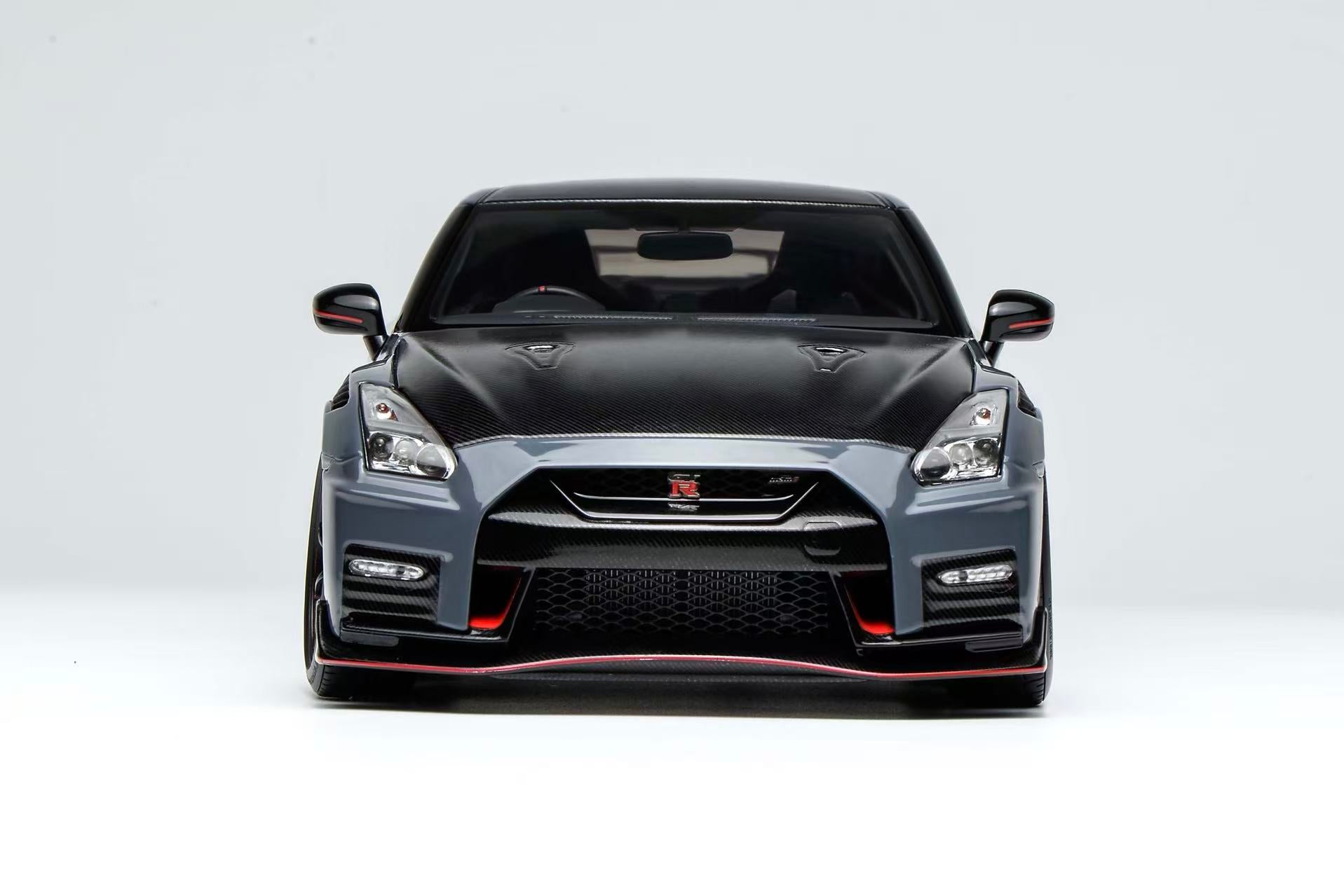 Preorder] Motorhelix 1:18 Nissan GT-R NISMO (R35) Special Edition