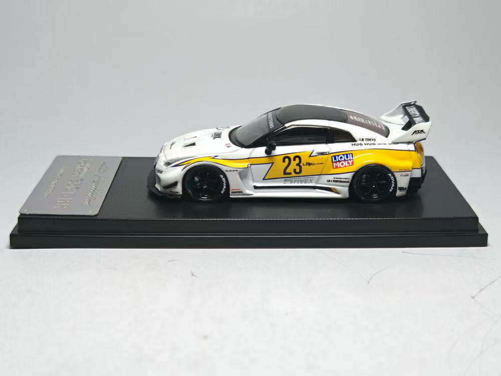 [Preorder] Model Collect 1:64 LBWK Nissan GTR GT White Flash Livery (2 Colours)