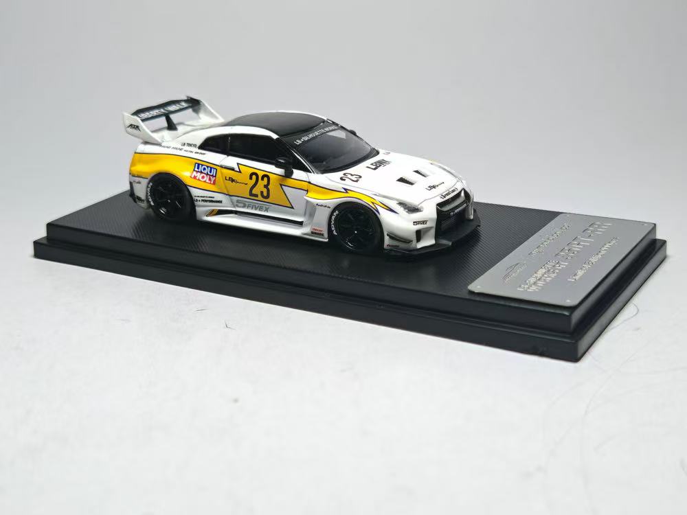 [Preorder] Model Collect 1:64 LBWK Nissan GTR GT White Flash Livery (2 Colours)