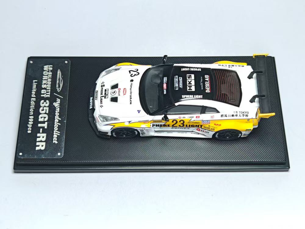 [Preorder] Model Collect 1:64 LBWK Nissan GTR GT White Flash Livery (2 Colours)