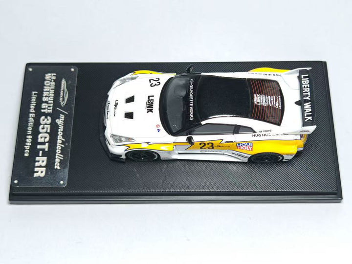 [Preorder] Model Collect 1:64 LBWK Nissan GTR GT White Flash Livery (2 Colours)