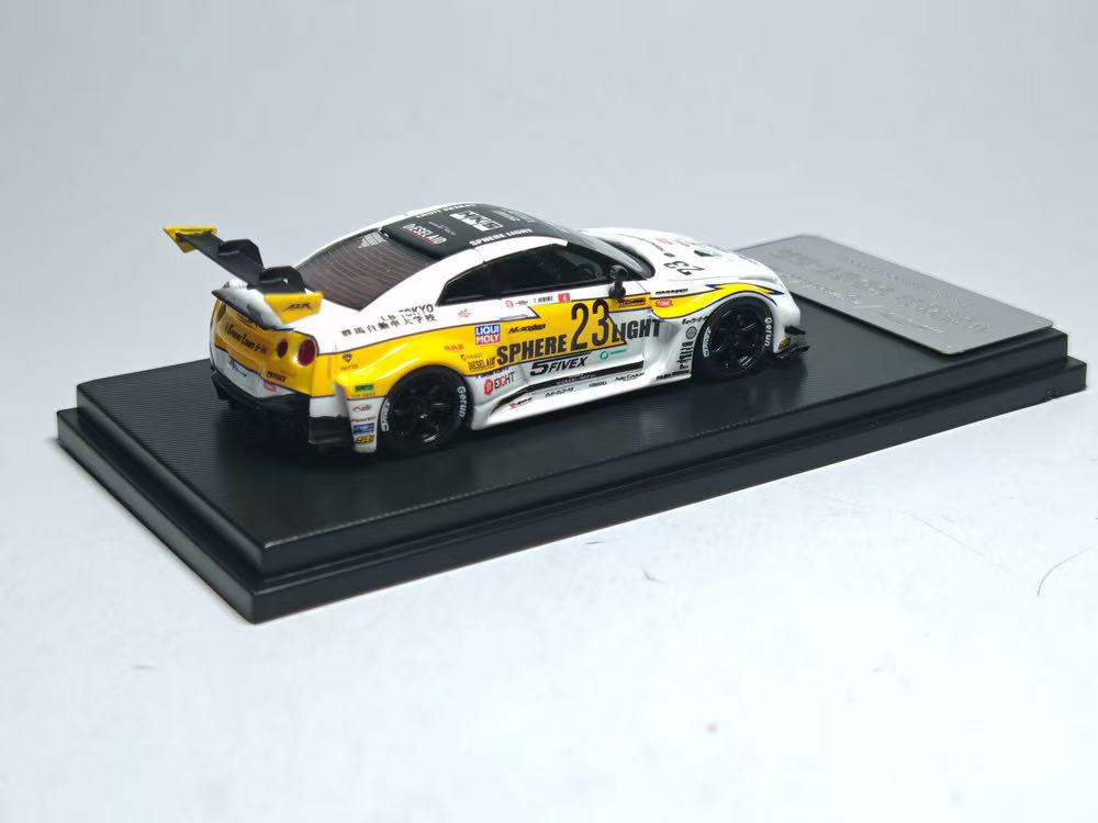 [Preorder] Model Collect 1:64 LBWK Nissan GTR GT White Flash Livery (2 Colours)