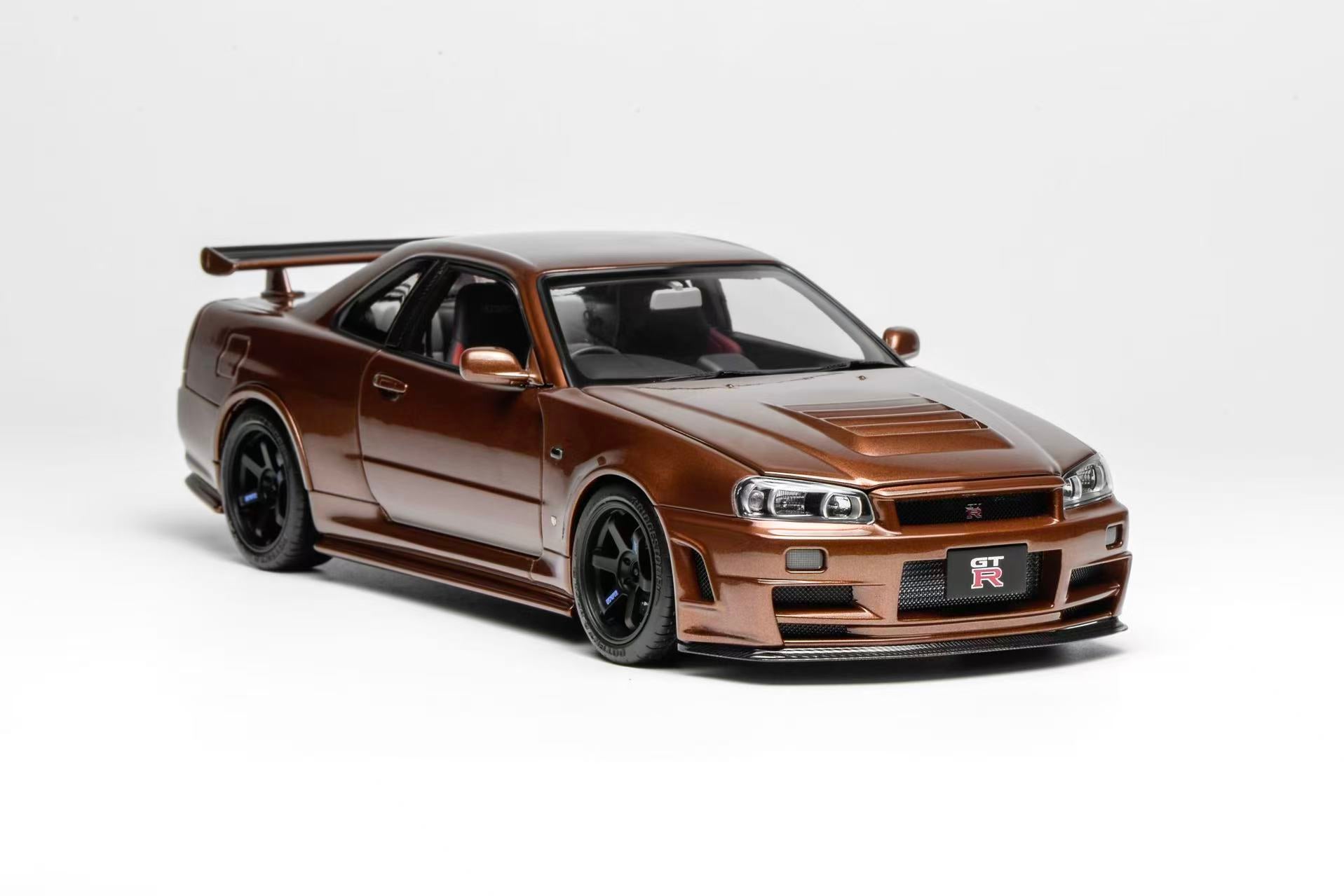 Motorhelix 1:18 Nissan Skyline GT-R (R34) CUSTOMIZED VERSION