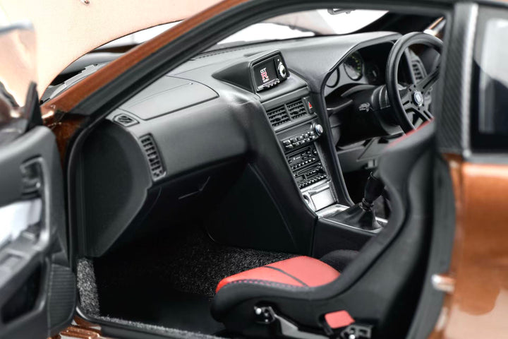 [Preorder] Motorhelix 1:18Nissan Skyline GT-R (R34) CUSTOMIZED VERSION