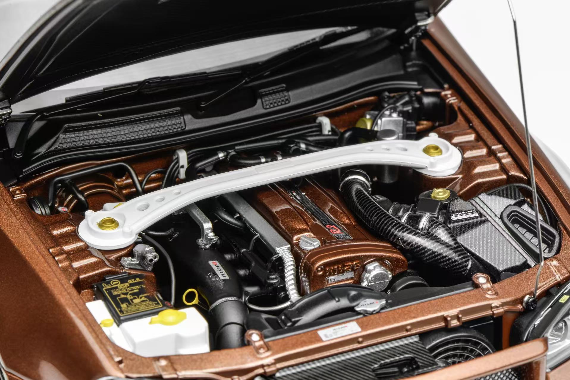 Motorhelix 1:18Nissan Skyline GT-R (R34) CUSTOMIZED VERSION