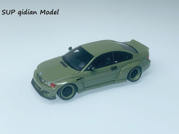 [Preorder] SUP qidian Model 1:64 BMW E46 M3 CSL 3 Series Coupe 4th Generation Lowside Wide-body Modified Metal Wheels And Exhaust Resin Model (2 Colors)