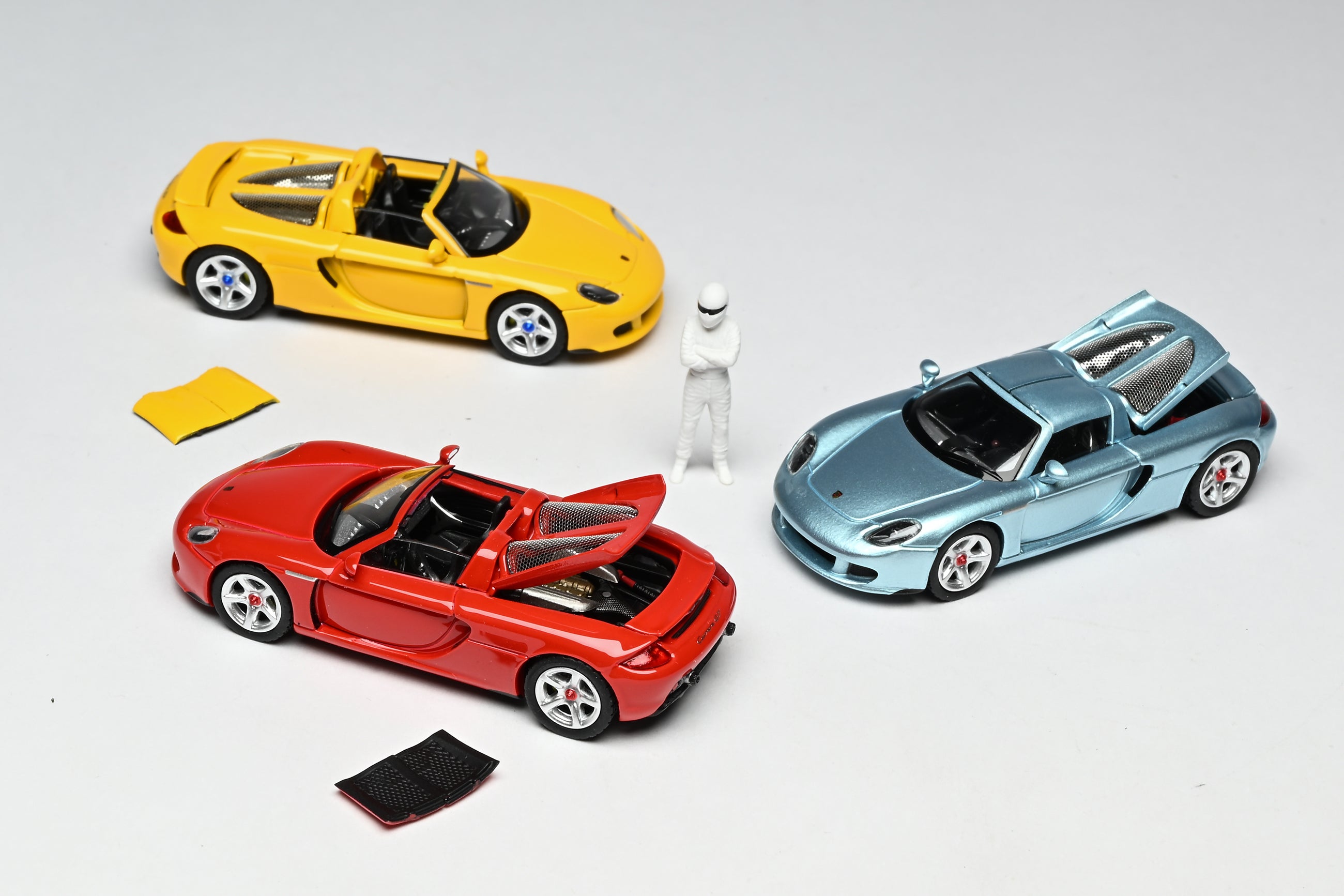 Preorder] Funny Model 1:64 Porsche Carrera GT (3 Colours