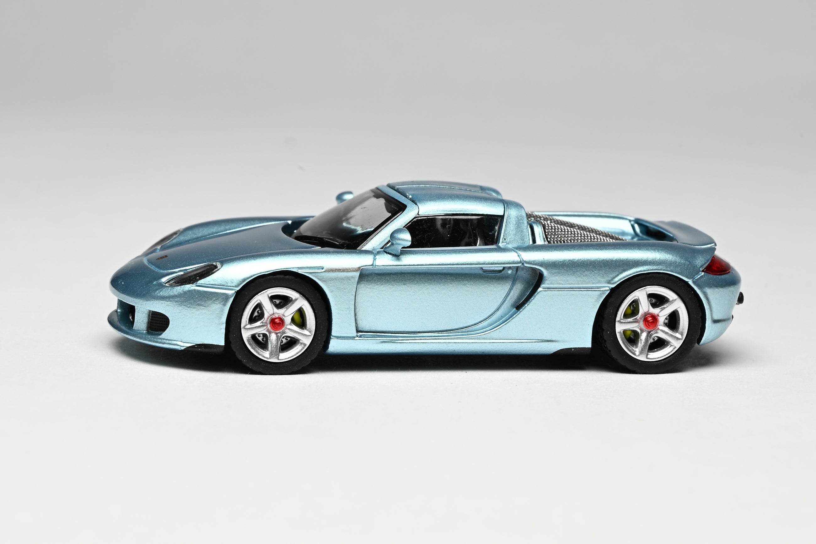 Preorder] Funny Model 1:64 Porsche Carrera GT (3 Colours